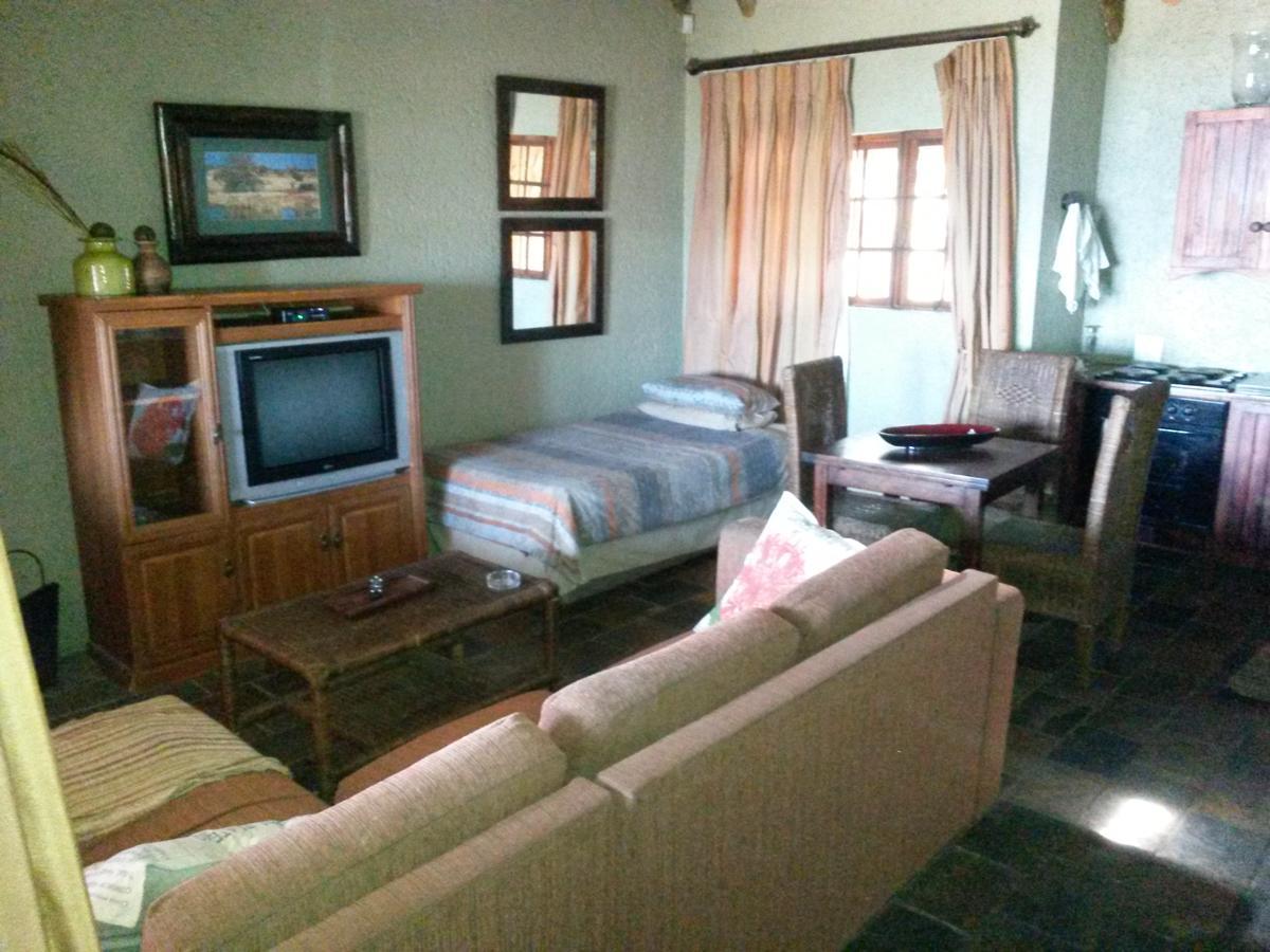 Benlize Lodge Hartbeespoort Room photo